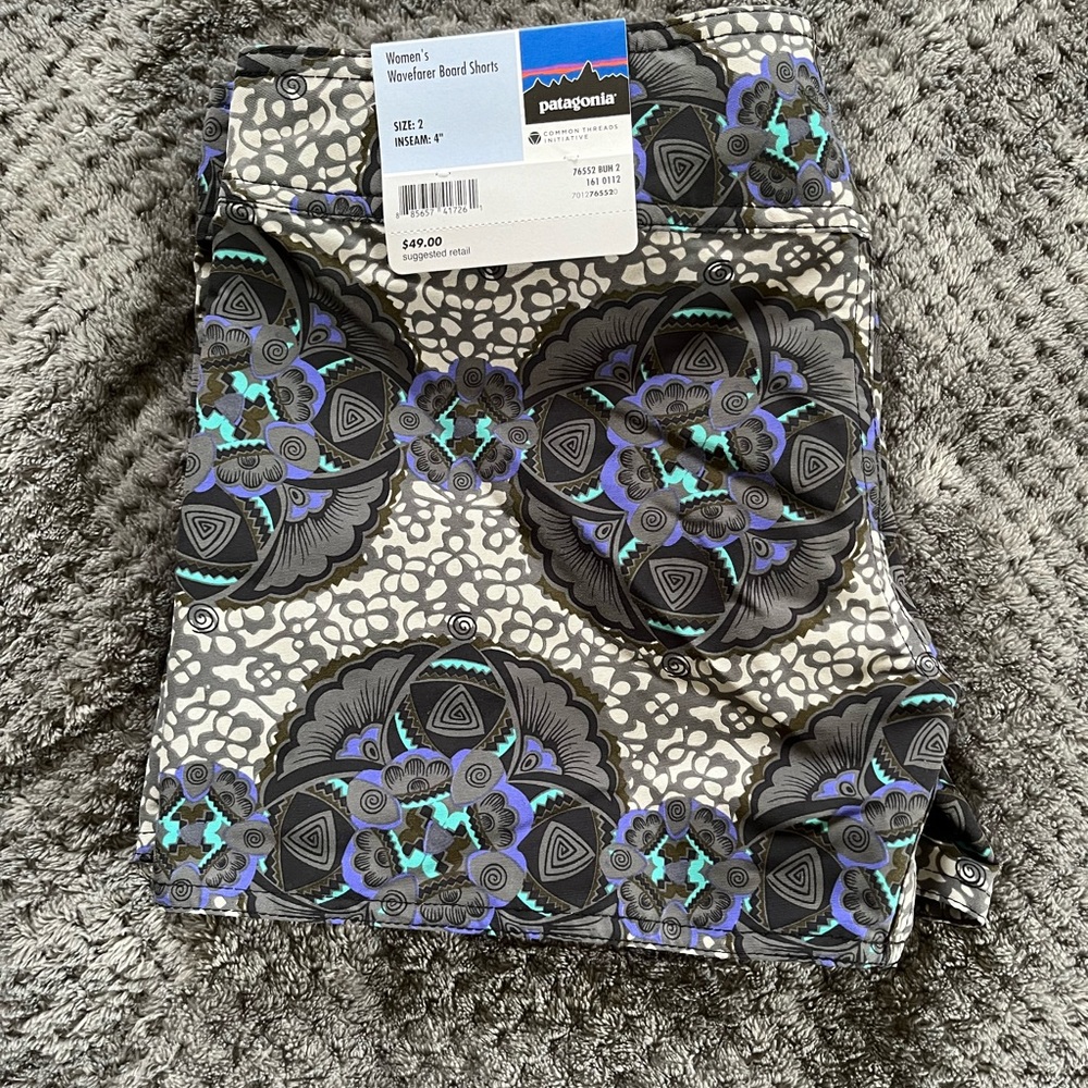 NWT Patagonia Women’s Wavefarer Board Shorts